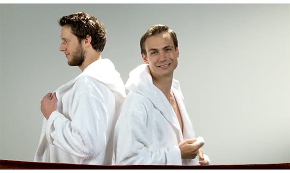 Guy Friends See Each Other Naked For The First Time [video 