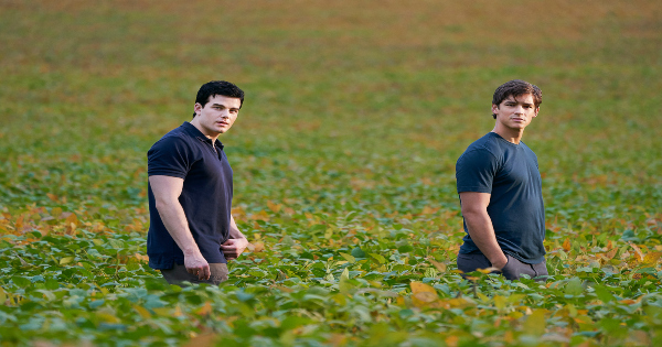 nightwing, titans, tv show, action, adventure, drama, season 2, review, dc universe, warner bros television