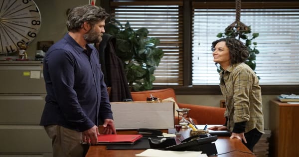 smoking penguins and santa on santa action, the conners, tv show, comedy, season 2, review, abc