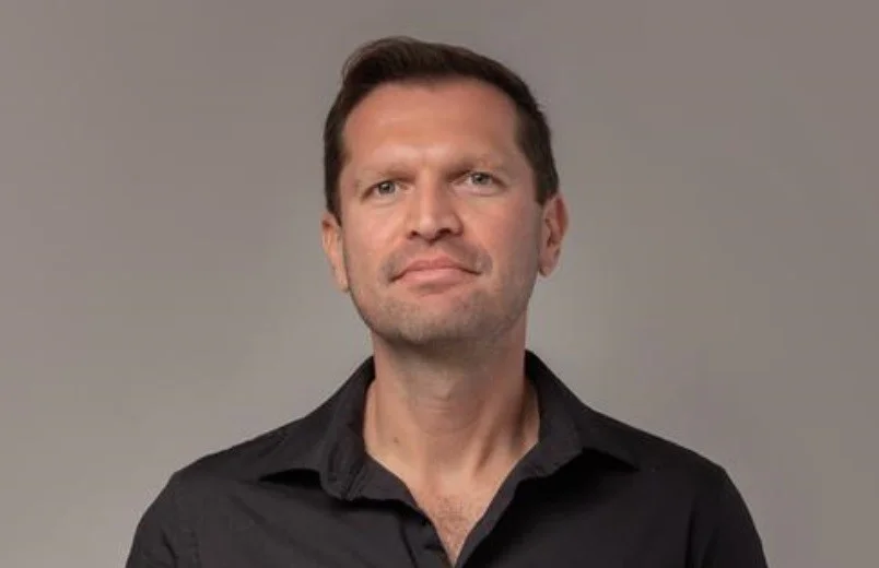 AI vs. Human Fact-Checkers: Why This Tech CEO Believes Machines Are ...