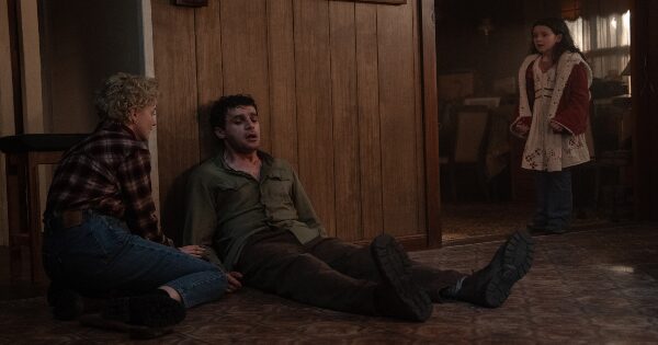 wolf man, horror, remake, Christopher Abbott, julia garner, digital, review, universal pictures home entertainment
