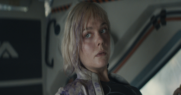predator badlands, science fiction, action, sequel, elle fanning, digital, review, 20th century studios