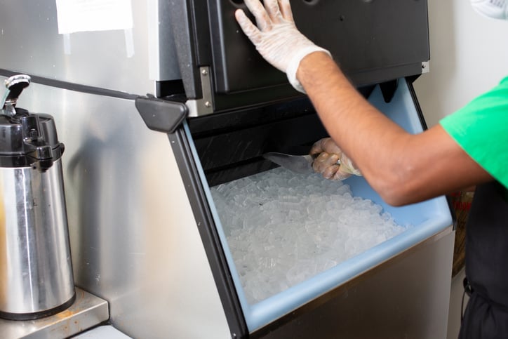 How Canadian Restaurants Benefit from Commercial Ice Machines