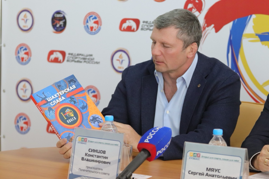 Konstantin Sintsov co-founded Rusagrotrans in 2008