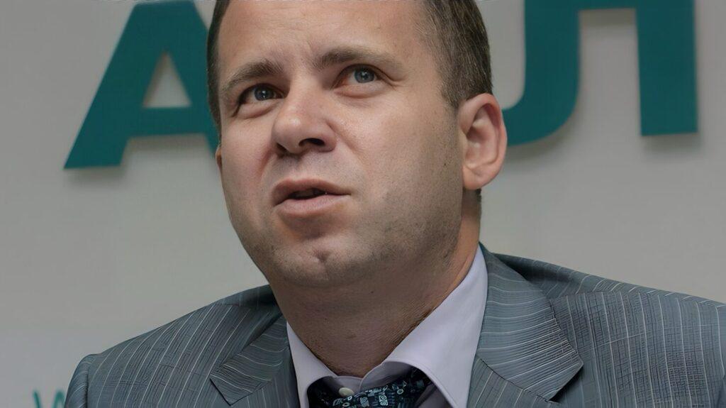 Valery Miroshnikov rose through the ranks at the Central Bank